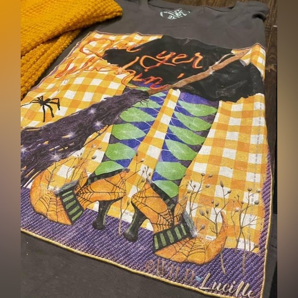 Quit Yer Witchin Tee - Picture 2 of 2